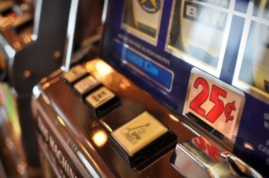 Lightning Roulette live dealer interface with multiplier highlights